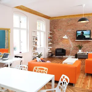 Blooms Boutique Hostel By Friendly Apartments Vandrarhem